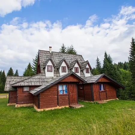 Mountain House Zelengora Foca
